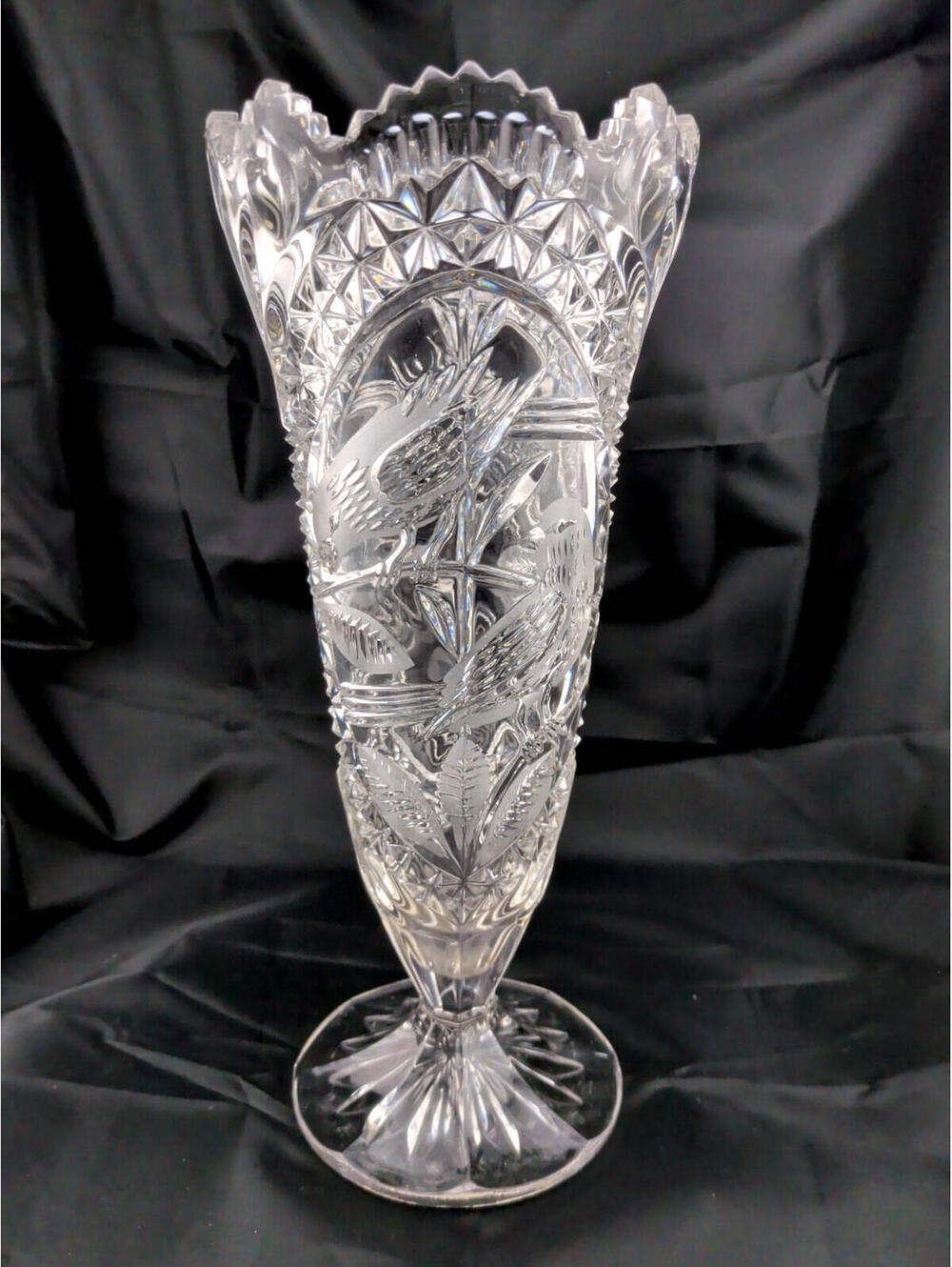 Vintage Hofbauer Byrdes Aramis Hand-Cut Lead Crystal Vase 10" Birds 1950s EUC